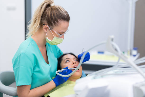 Best Emergency Tooth Extraction in Gateway, FL